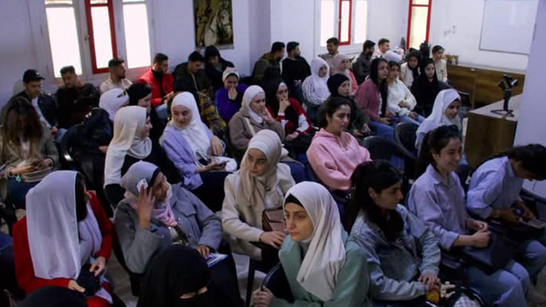 مؤسسة بارزاني الخيرية تقدم مساعدات مادية لـ 125 طالباً جامعياً في عفرين   مؤسسة بارزاني الخيرية تقدم مساعدات مادية لـ 125 طالباً جامعياً في عفرين