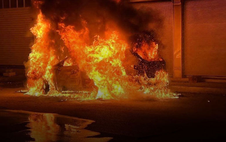 مجهولون يحرقون سيارة المحامي ريزان الملا في الدرباسية