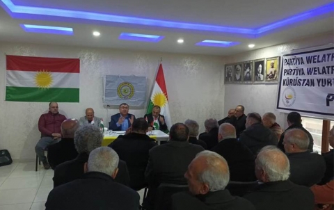 الحزب الديمقراطي الكوردستاني - سوريا يقيم ندوة سياسية في منطقة قزلتبة