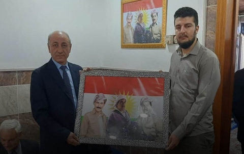 وفد مشترك لمنظمات (دوميز - دهوك) للكوردستاني - سوريا ومؤسسة عوائل شهداء كوردستان سوريا يزور منزل الشهيد نصر الدين برهك