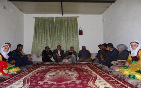 Rêxistina Gewregoskê ya PDK-S seredana malbatên şehîdên Pêşmergeyên Roj kir