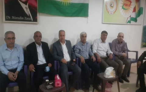 وفد قيادي من الحزب الديمقراطي الوطني الكردي في سوريا يهنئ اعضاء الـPDK-S المفرج عنهم 