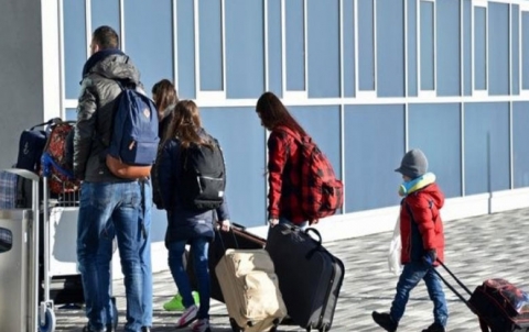 الحكومة الألمانية تؤكد عدم ترحيل أي لاجئ سوري رغم إنهاء وقف الترحيلات
