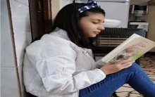 فتاة كوردية من كوردستان سوريا تقرأ 79 كتابا خلال عام 2020