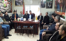 مسؤول منظمة دوميز لـ PDK-S  يجتمع مع المعلمين في مدارس مخيم دوميز